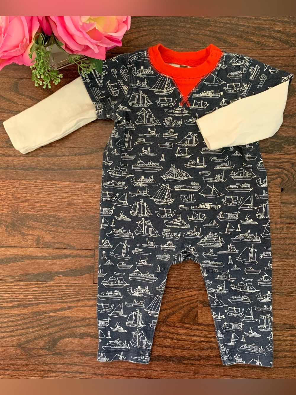 Tea Collection navy blue sailboat outfit, 6-9Mo